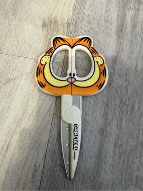1980 Jim Davis Vintage Rare Mead PAWS Garfield Child's Safety Scissors